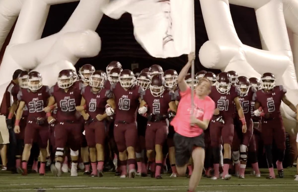SkyCoach sideline replay - Powerhouse Jenks football benefits from the speed, reliability of SkyCoach sideline replay
