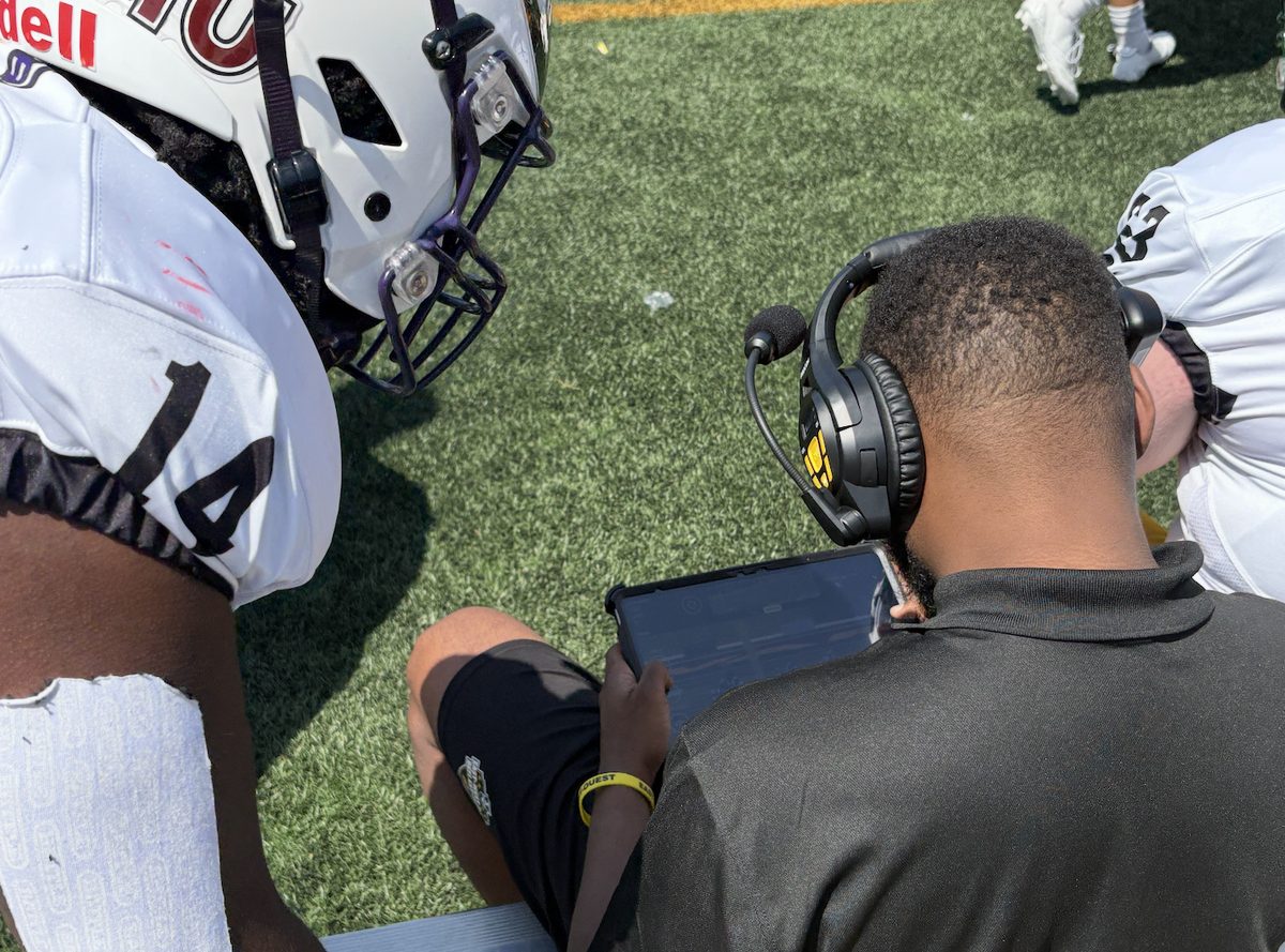 SkyCoach sideline replay - SkyCoach powers in-game replay at the 2025 U SPORTS East-West Bowl
